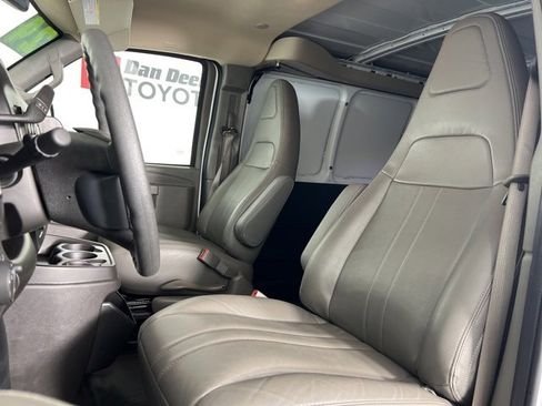 Used 2024 GMC Savana 2500 Extended image 3