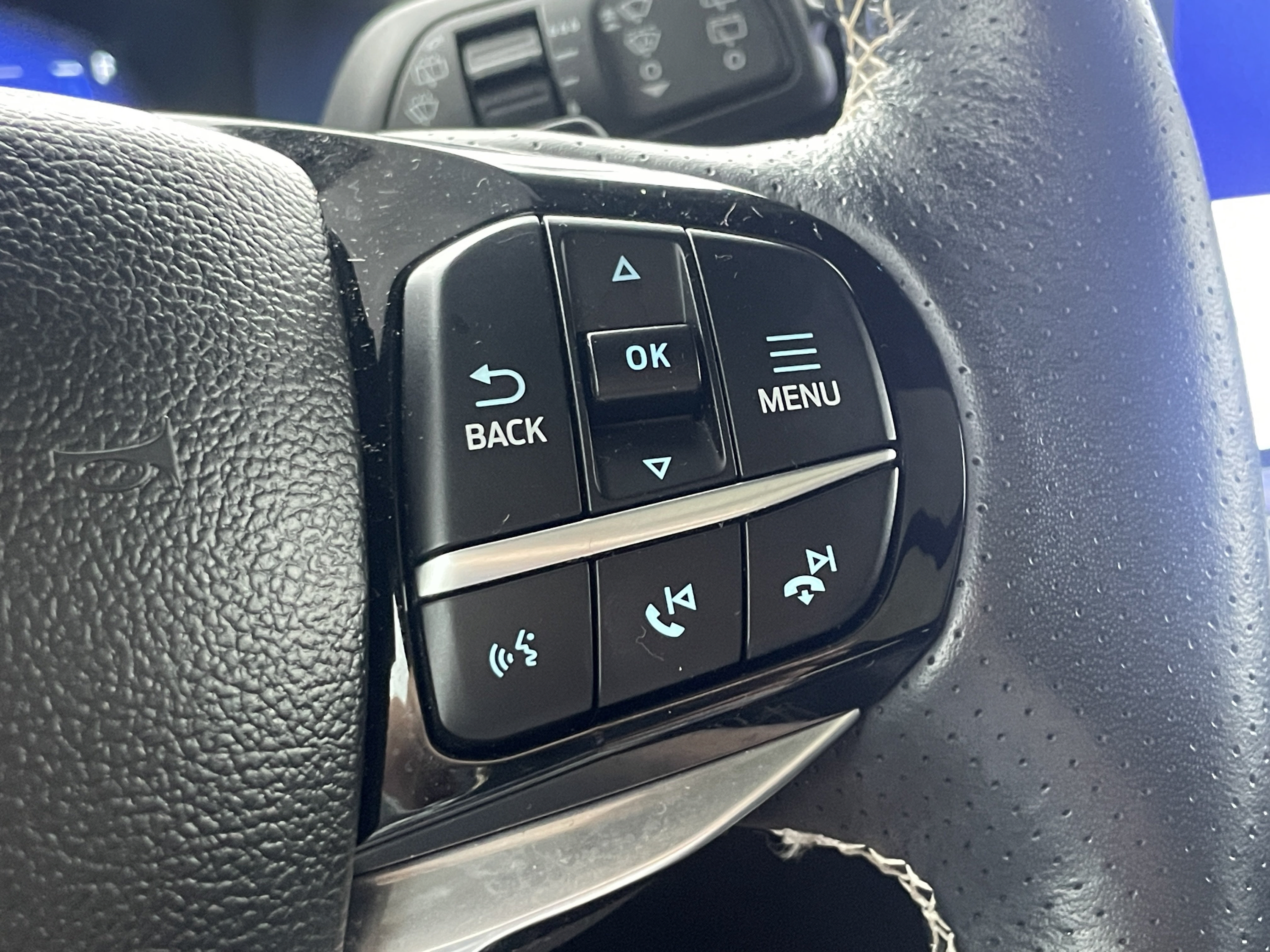 Used 2023 Ford Explorer ST w/ Equipment Group 401A AWD/4WD image 18