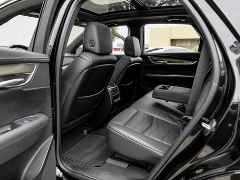 Used 2017 Cadillac XT5 Platinum AWD/4WD image 49