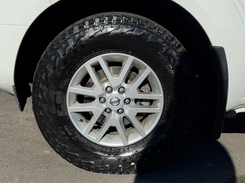Used 2018 Nissan Frontier SV AWD/4WD image 9