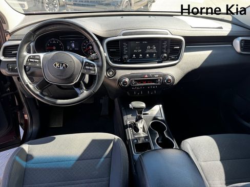 Used 2020 Kia Sorento S image 14