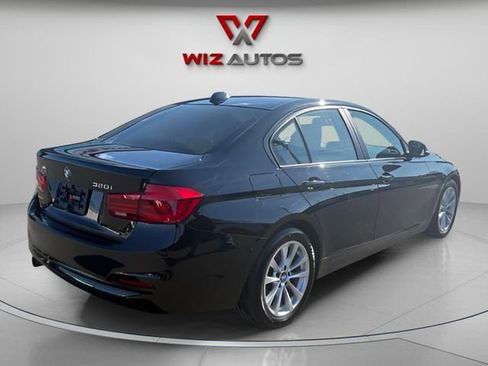 Used 2017 BMW 320i xDrive Sedan image 3