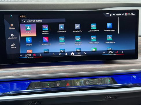 Used 2023 BMW i7 xDrive60 w/ Executive Package 2 AWD/4WD image 29