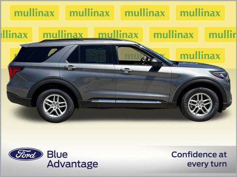 Certified 2025 Ford Explorer Active AWD/4WD image 4