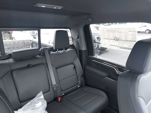 New 2026 Chevrolet Silverado 2500 LT w/ All Star Edition AWD/4WD image 14