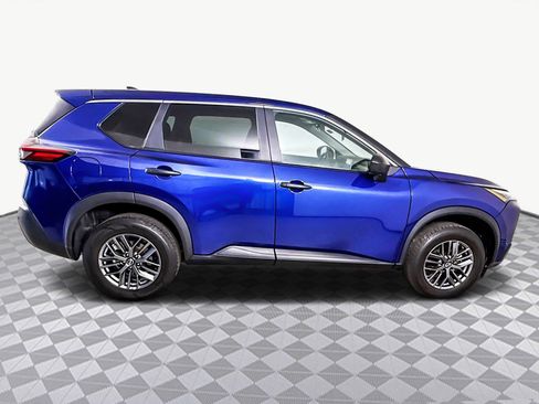 Used 2023 Nissan Rogue S image 11