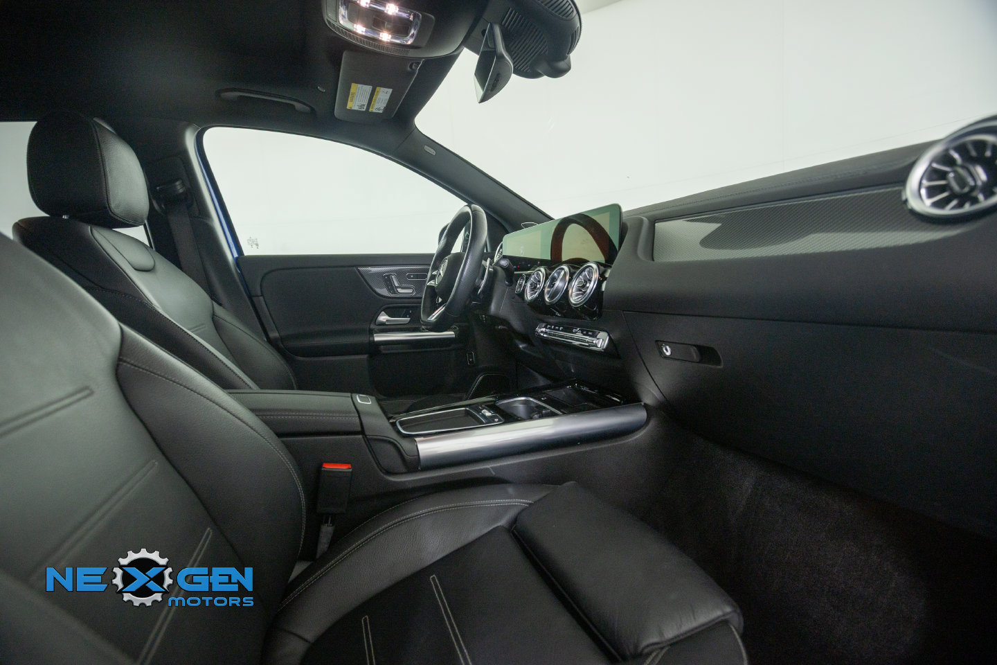 Used 2024 Mercedes-Benz GLA 35 AMG 4MATIC image 10