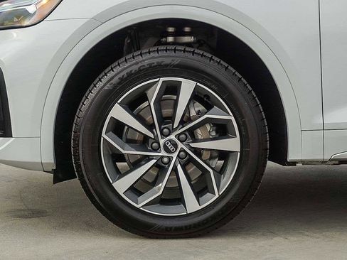 Used 2021 Audi Q5 Premium Plus w/ Premium Plus Package image 9