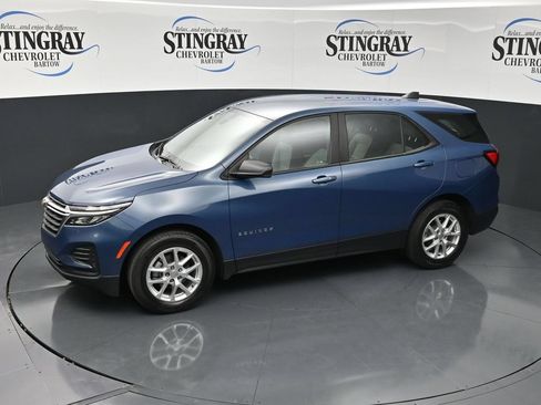 Used 2024 Chevrolet Equinox LS w/ Driver Confidence II Package FWD image 23