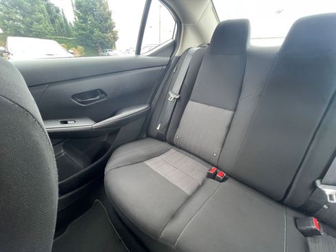 Used 2025 Nissan Sentra SV image 34