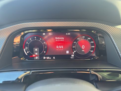 New 2026 Volkswagen Atlas Cross Sport SEL R-Line image 9