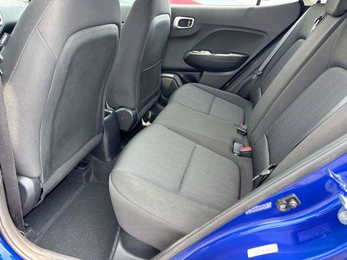 Certified 2022 Hyundai Venue SE w/ Cargo Package FWD image 12