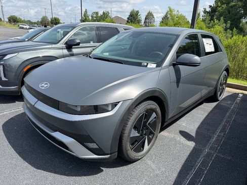 New 2026 Hyundai Ioniq 5 SEL RWD image 1