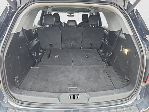 Used 2022 Ford Explorer XLT w/ Equipment Group 202A image 14