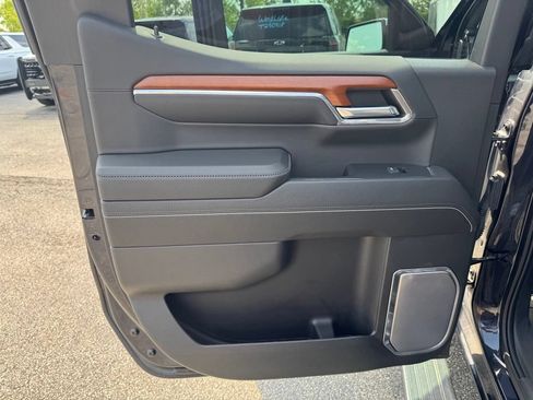 Certified 2023 GMC Sierra 1500 Denali w/ Denali Reserve Package AWD/4WD image 24