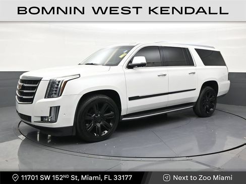 Used 2018 Cadillac Escalade ESV Luxury RWD image 1