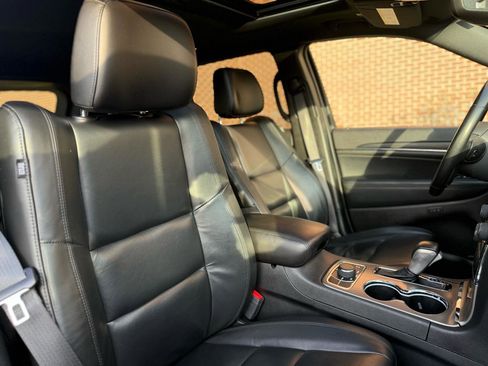 Used 2021 Jeep Grand Cherokee Limited AWD/4WD image 37