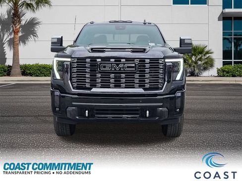 Used 2024 GMC Sierra 2500 Denali Ultimate w/ Max Trailering Package AWD/4WD image 2