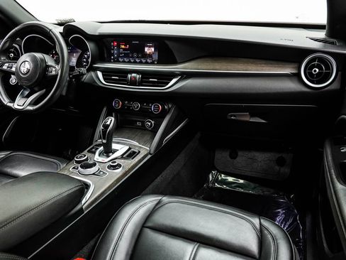 Used 2022 Alfa Romeo Stelvio Ti AWD/4WD image 19