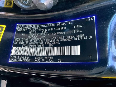 Certified 2017 Toyota Highlander XLE AWD/4WD image 34