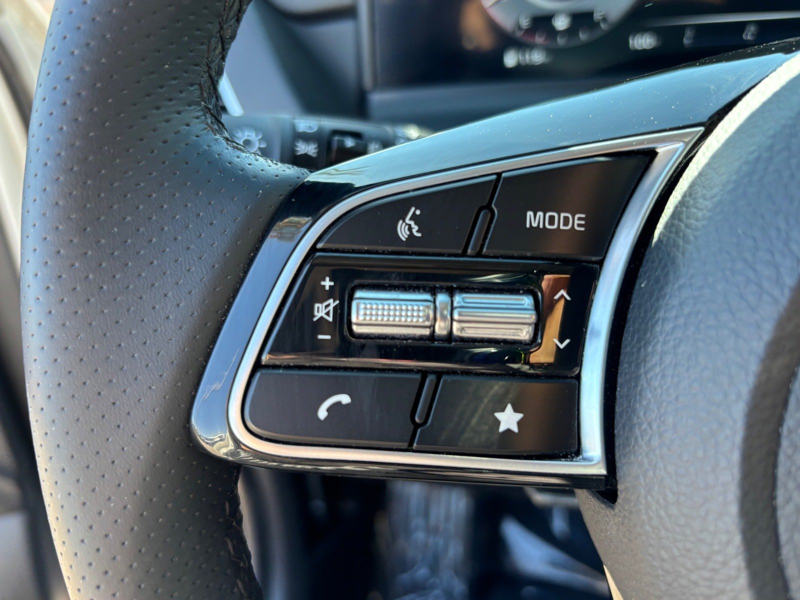 Certified 2024 Kia Seltos SX AWD/4WD image 22