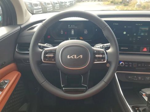 New 2026 Kia Carnival EX image 11