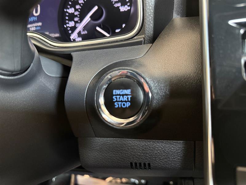 Used 2019 Toyota Avalon XLE w/ Moonroof Package FWD image 24