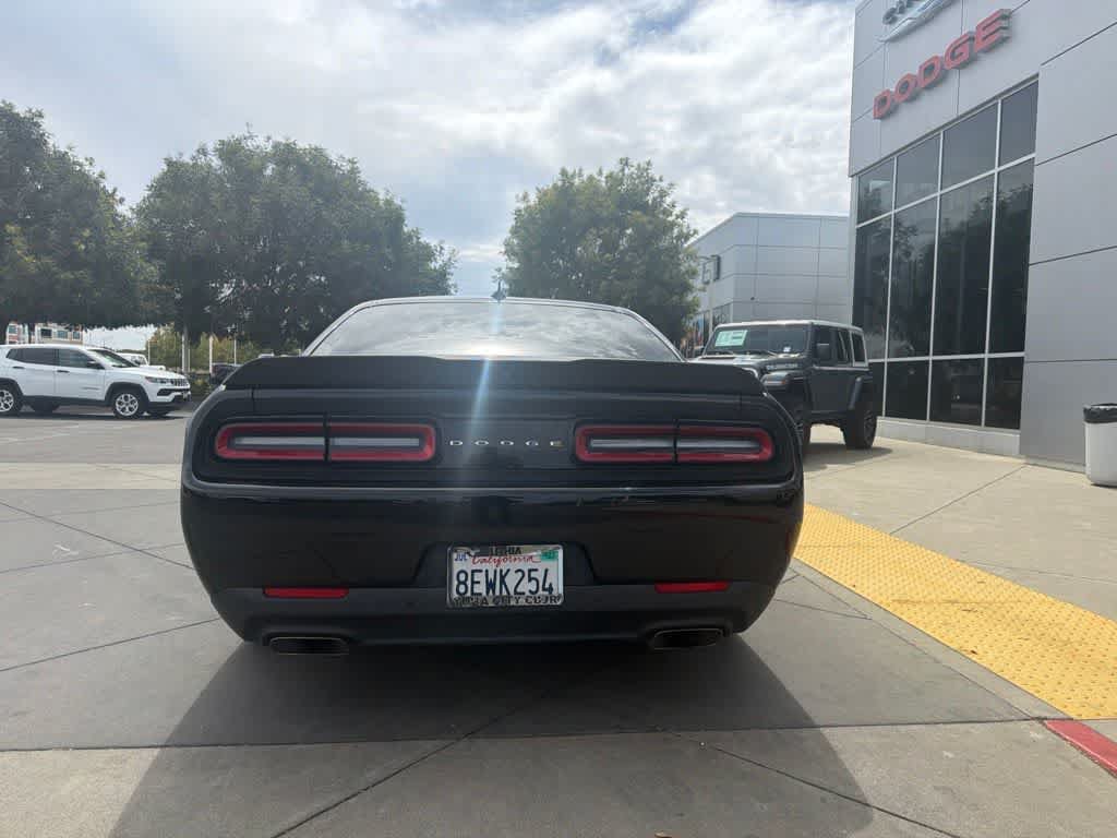 Used 2018 Dodge Challenger R/T Scat Pack w/ Leather Interior Group RWD image 4