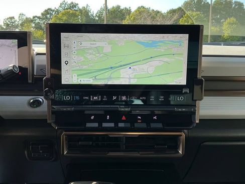 Used 2024 GMC Hummer EV 2X w/ LPO, Illumination Package AWD/4WD image 20