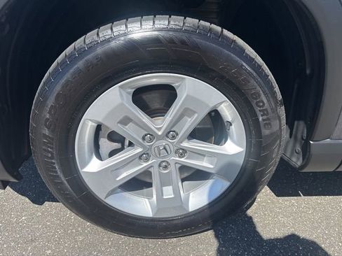 Used 2023 Honda Pilot LX image 11