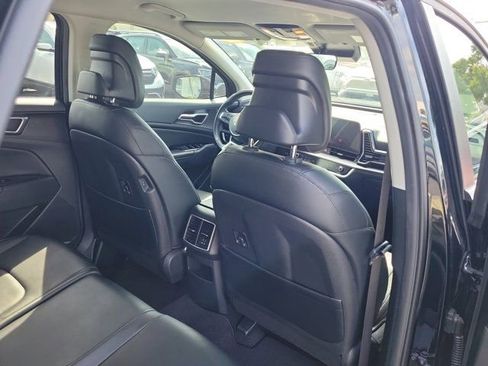 Used 2023 Kia Sportage EX FWD image 9