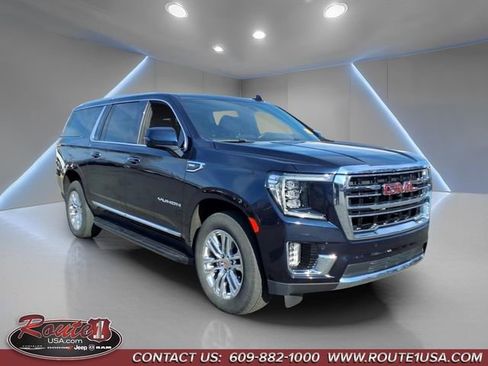 Used 2023 GMC Yukon XL SLT w/ SLT Premium Package image 1