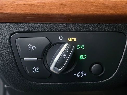 Used 2023 Audi Q5 2.0T Premium w/ Convenience Package image 40