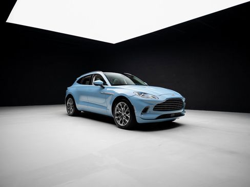 Used 2023 Aston Martin DBX image 85
