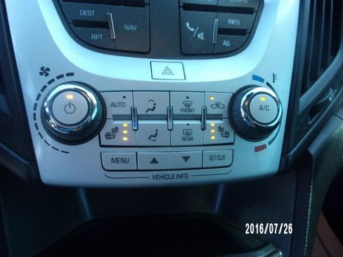Used 2017 Chevrolet Equinox Premier w/ Enhanced Convenience Package FWD image 17