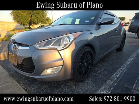 Used 2013 Hyundai Veloster w/ Style Pkg FWD image 4