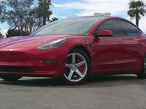 Used 2022 Tesla Model 3 Long Range image 1