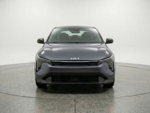 Used 2025 Kia K4 LXS FWD image 2