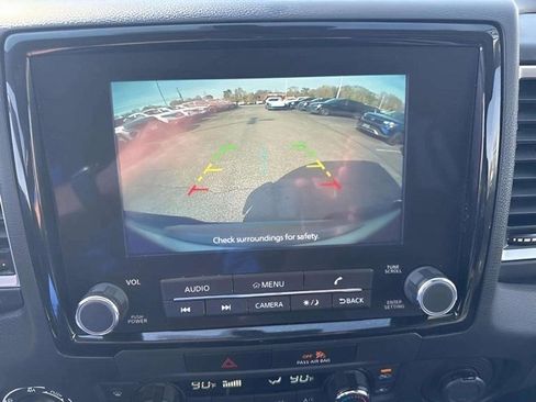 Used 2023 Nissan Frontier SV w/ SV Convenience Package image 14