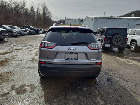 Used 2019 Jeep Cherokee Latitude Plus w/ Cold Weather Group image 4