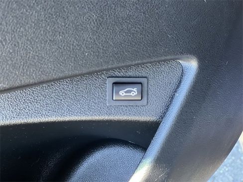 Used 2024 BMW 230i Coupe w/ M Sport Package image 32