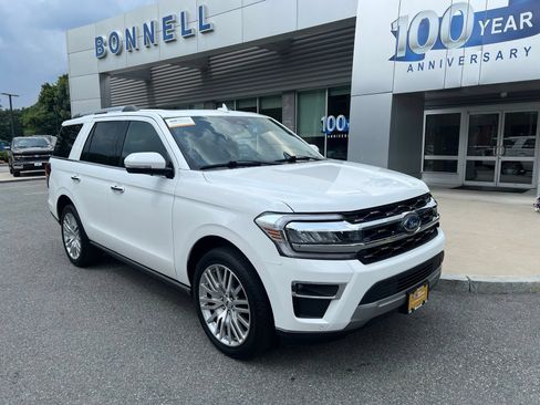 Used 2024 Ford Expedition Limited AWD/4WD image 1