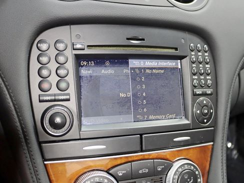 Used 2009 Mercedes-Benz SL 550 image 21