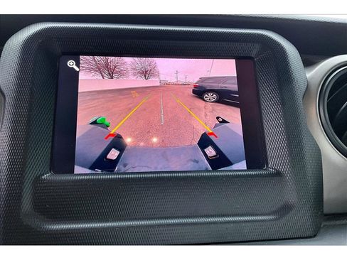 Used 2021 Jeep Gladiator Sport image 28