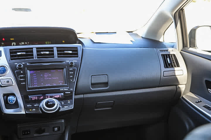 Used 2013 Toyota Prius V Five FWD image 13