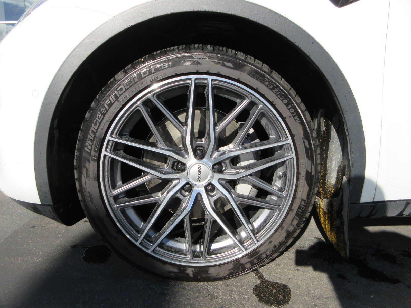 Used 2021 Tesla Model Y Long Range AWD/4WD image 19