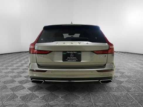 Used 2019 Volvo V60 T6 Inscription image 4