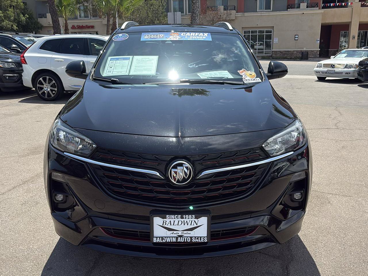 Used 2022 Buick Encore GX Preferred w/ Sport Touring Package FWD image 2