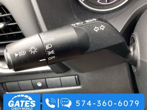 Used 2024 Nissan Rogue SV image 23