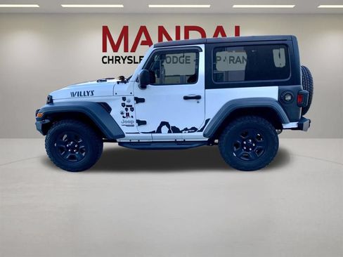 Used 2018 Jeep Wrangler Sport AWD/4WD image 8
